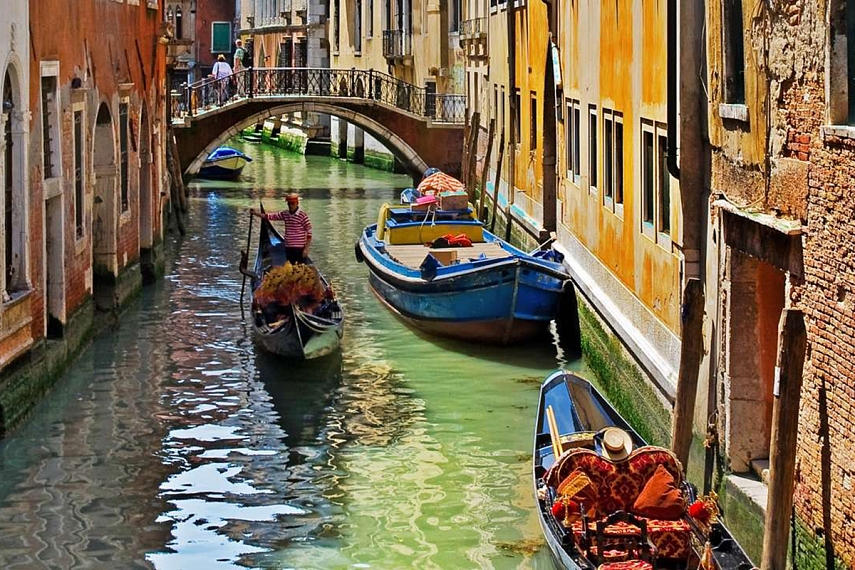 <p>Venecijoje galima paplaukioti gondolomis - šitas vaikus sužavėjo labiausiai</p>

